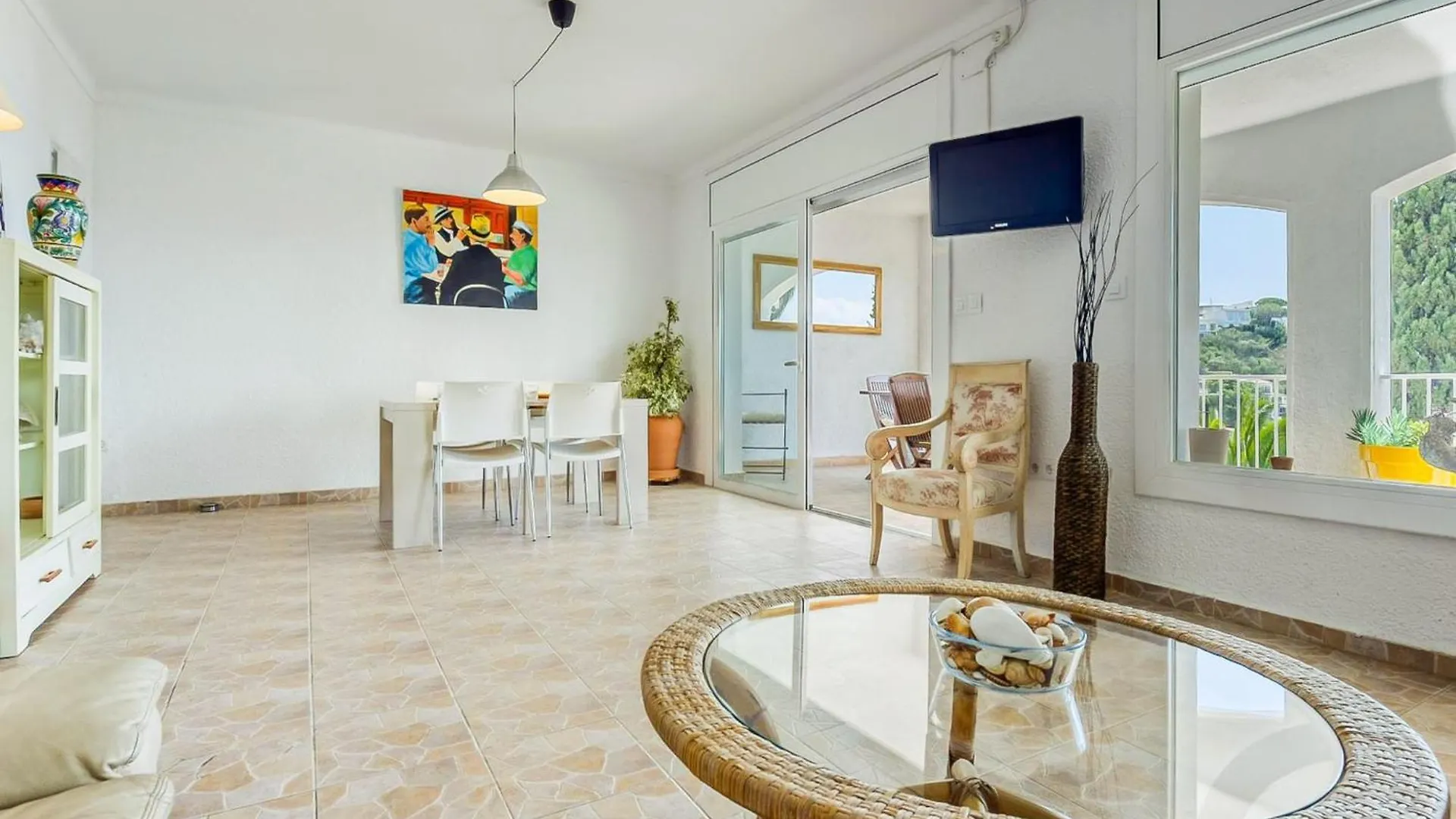 Beautiful Apartment With View Roses