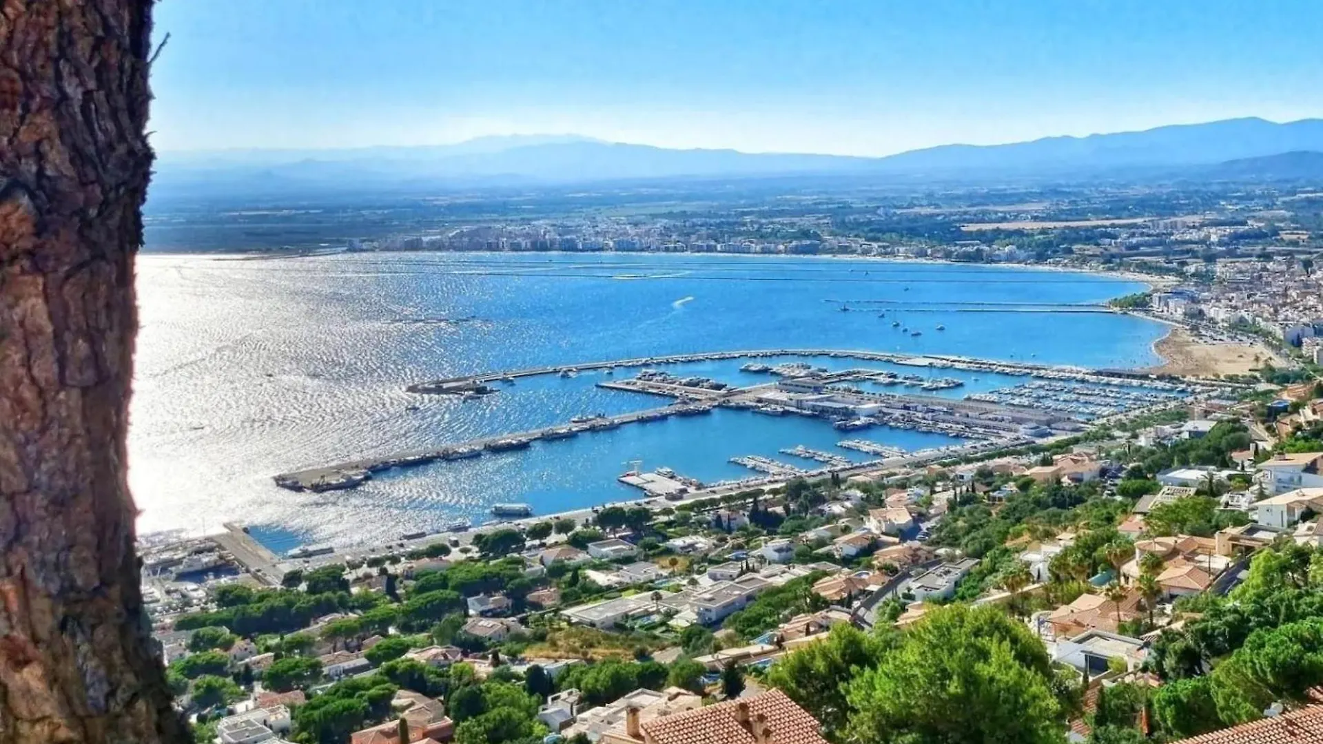 Beautiful Apartment With View Roses 0*,